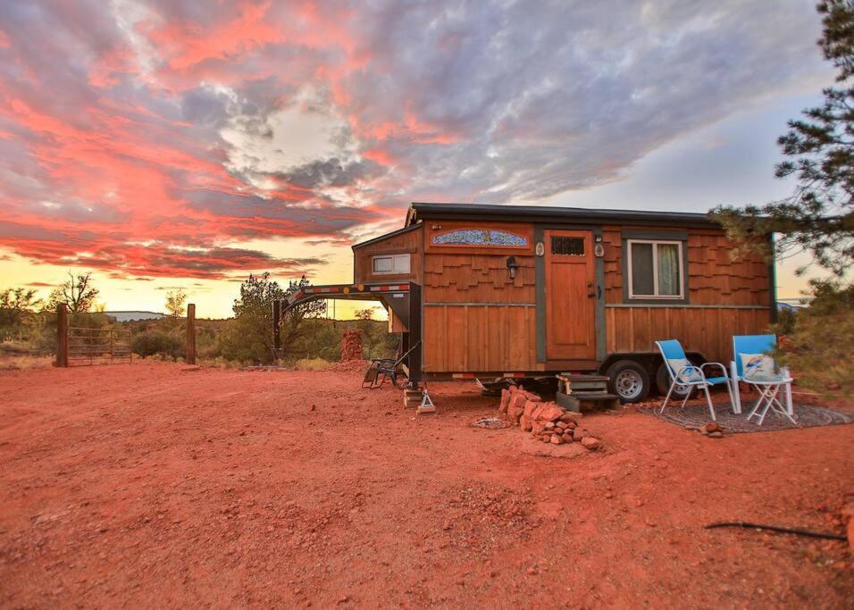 One-Bedroom House,1300871686:JPEG