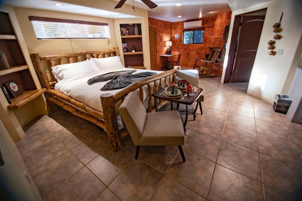 El Dorado King Room,1345759571:JPEG