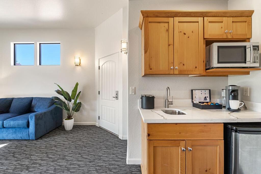 Deluxe Suite,1616881149:JPEG