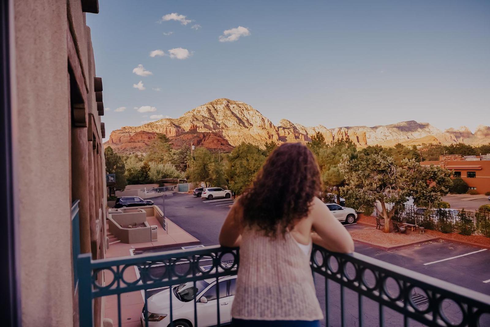 Panoramic Sedona King Suite