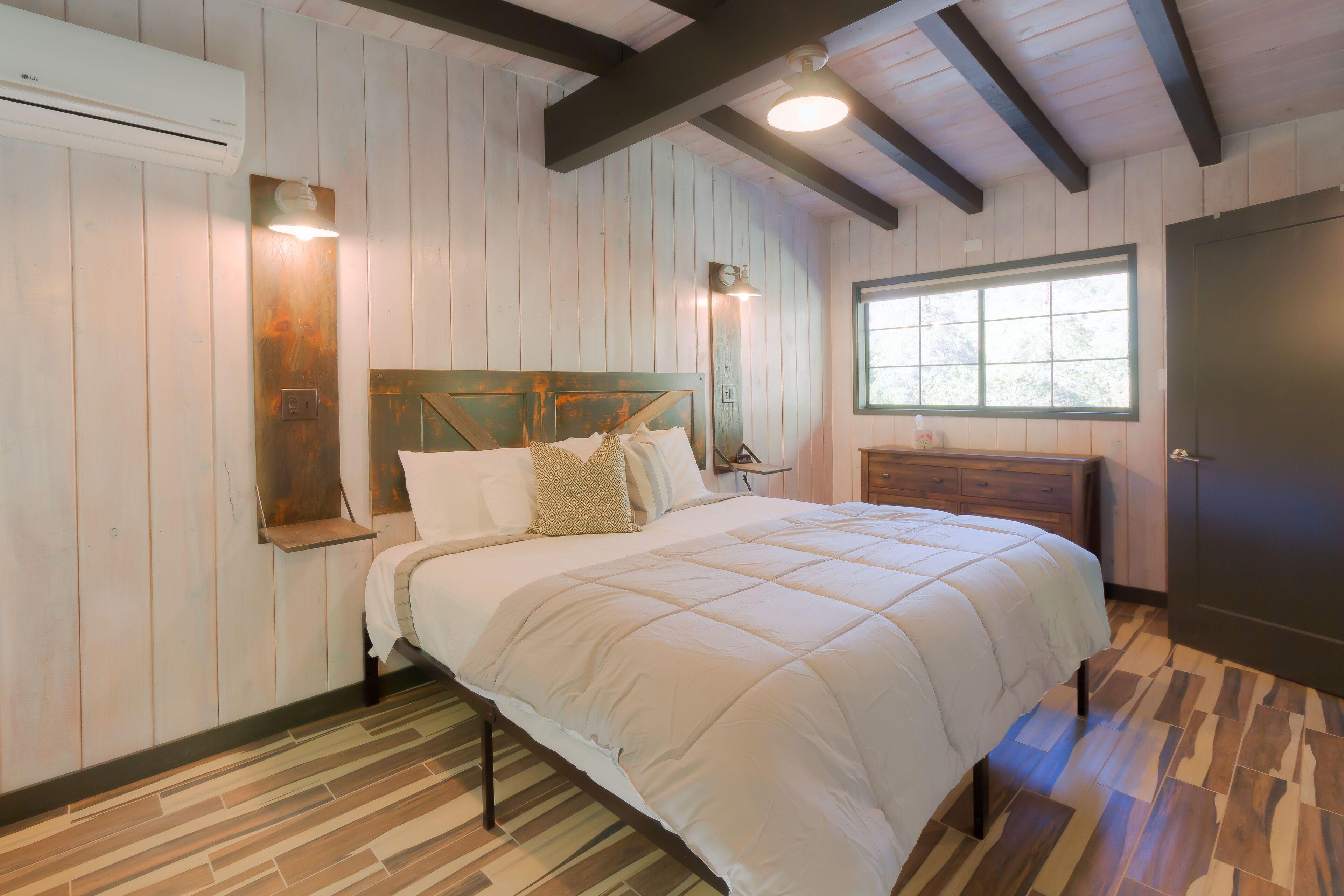 Suite with Mountain View