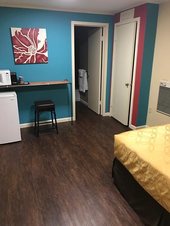 Queen Room