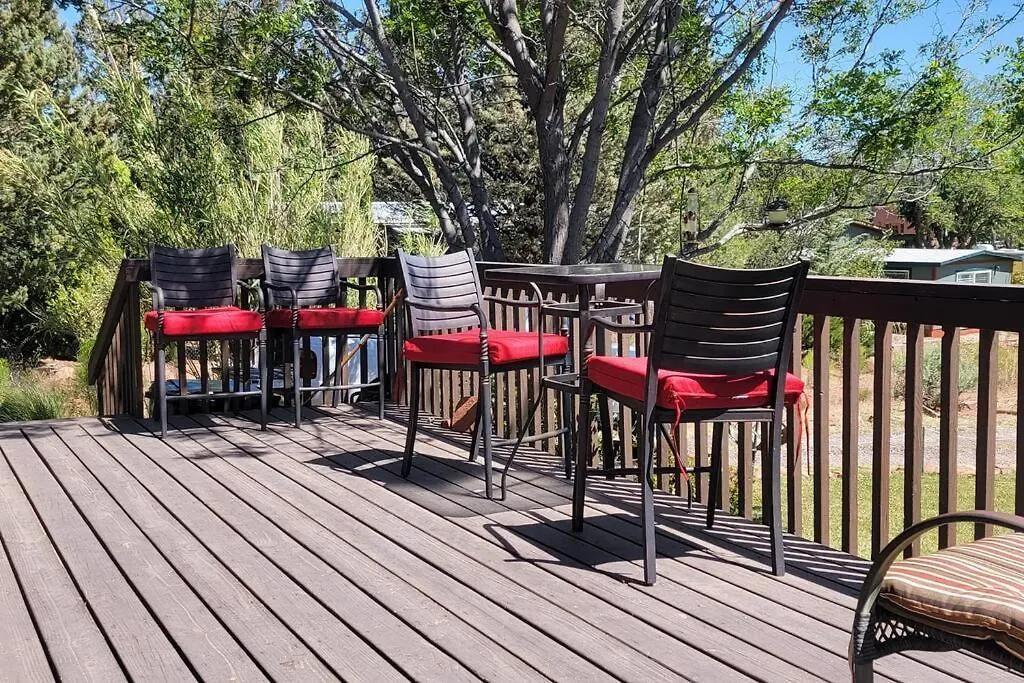 3 Bedroom With Stunning Red Rock Views! Walk To Trails!-1