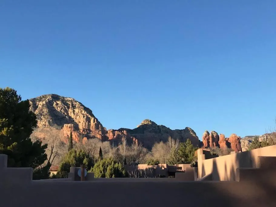 Mountain View 1 Bedroom Apartment, Unit B, Private Entrance-1