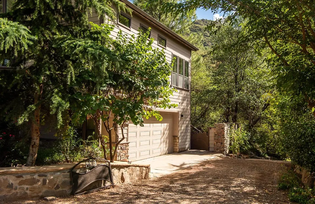 Stay In Sedona-1