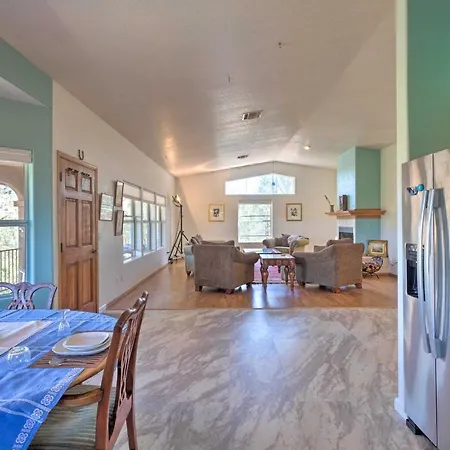 Wraparound Balcony & Mtn Views: Home In Sedona-3