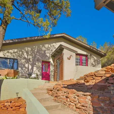 Walk 2 Trails! Pet Friendly! Stunning Views!-3