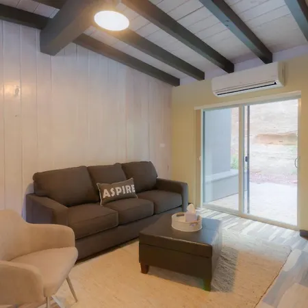 Destination Oak Creek 6 Apts-2