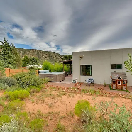 Sedona Retreat With Patio, Bar And Swim Spa!-3