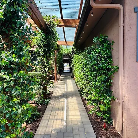Lantern Light Inn - Romantic Getaway (Adults Only)-3