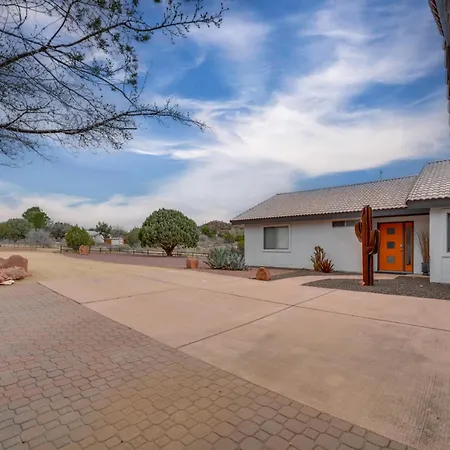 Deck And Indoor Pickleball Court West Sedona Home!-3