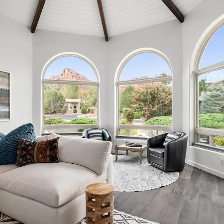 Amazing Luxury Home With Hot Tub & Views-3
