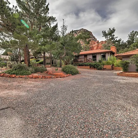 Red Rock Views: Modern Sedona Home-2